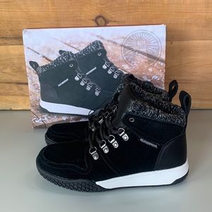 NEW Women’s Weatherproof Ruby Leather Ankle Boots Black Knit